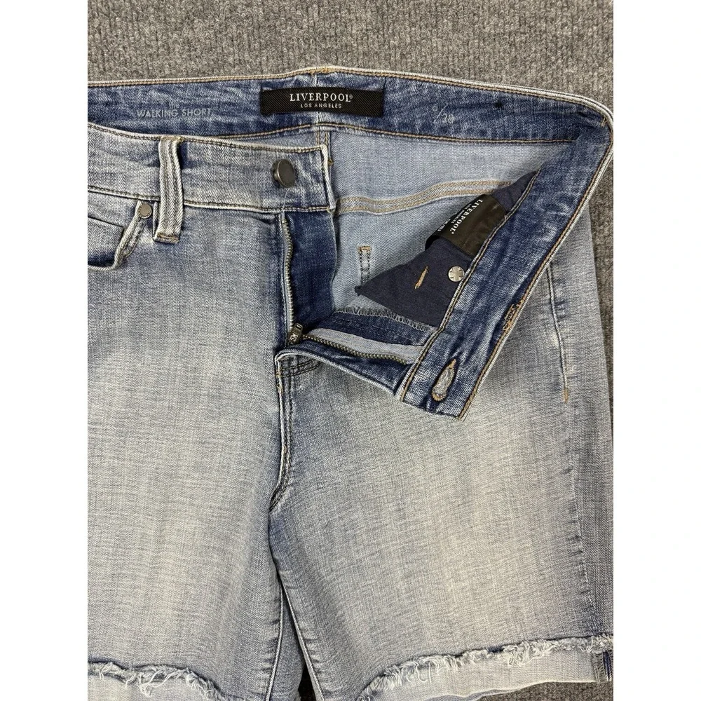 Liverpool Los Angeles Walking Shorts 6/28 Light Wash Denim Jean Cuff Stretch - Picture 4 of 8